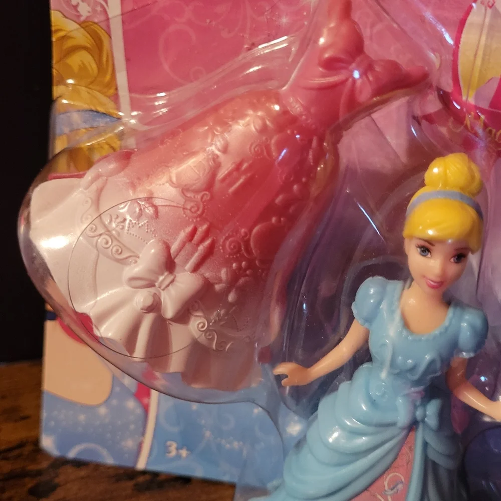 Disney Princess Cinderella - Picture 4 of 10
